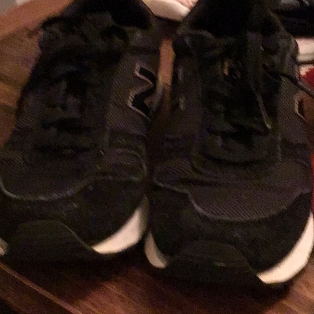 New Balance Black Sneakers - Picture 7 of 8